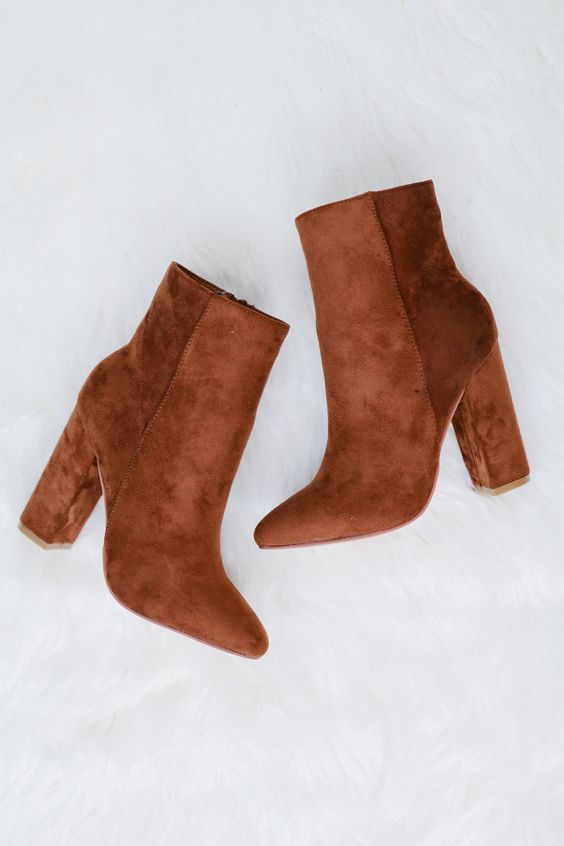 Caramel brown boots - clear spring neutrals