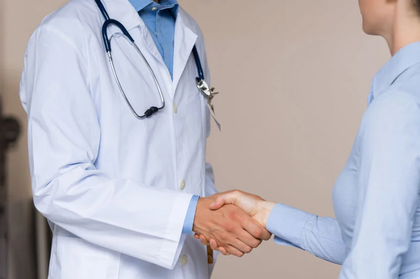64702107_M_Doctor_Patient_Handshake.jpg