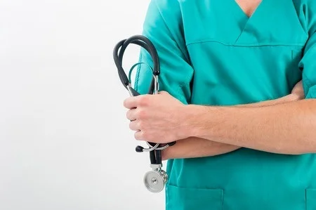 42297560_S_Doctor_Nurse_testoscope.jpg