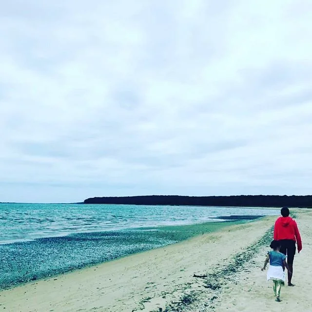 Holding tightly to the last days of warmth. Sag Harbor is a favorite of Karina, and she's following one of her favorite humans. It takes a village... or in this case it takes a township. #heyjetsetbaby #sagharborbaby #sagharbor#beachbaby #lastdaysofs