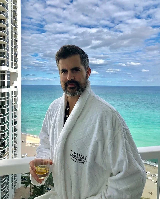 #heyjetsetbaby was invited to review the #trumpinternationalresort in Miami. We may not agree with his politics, but he runs a mighty fine hotel. Thanks @trumpmiami #heyjetsetbaby #miamibaby #trumpbaby