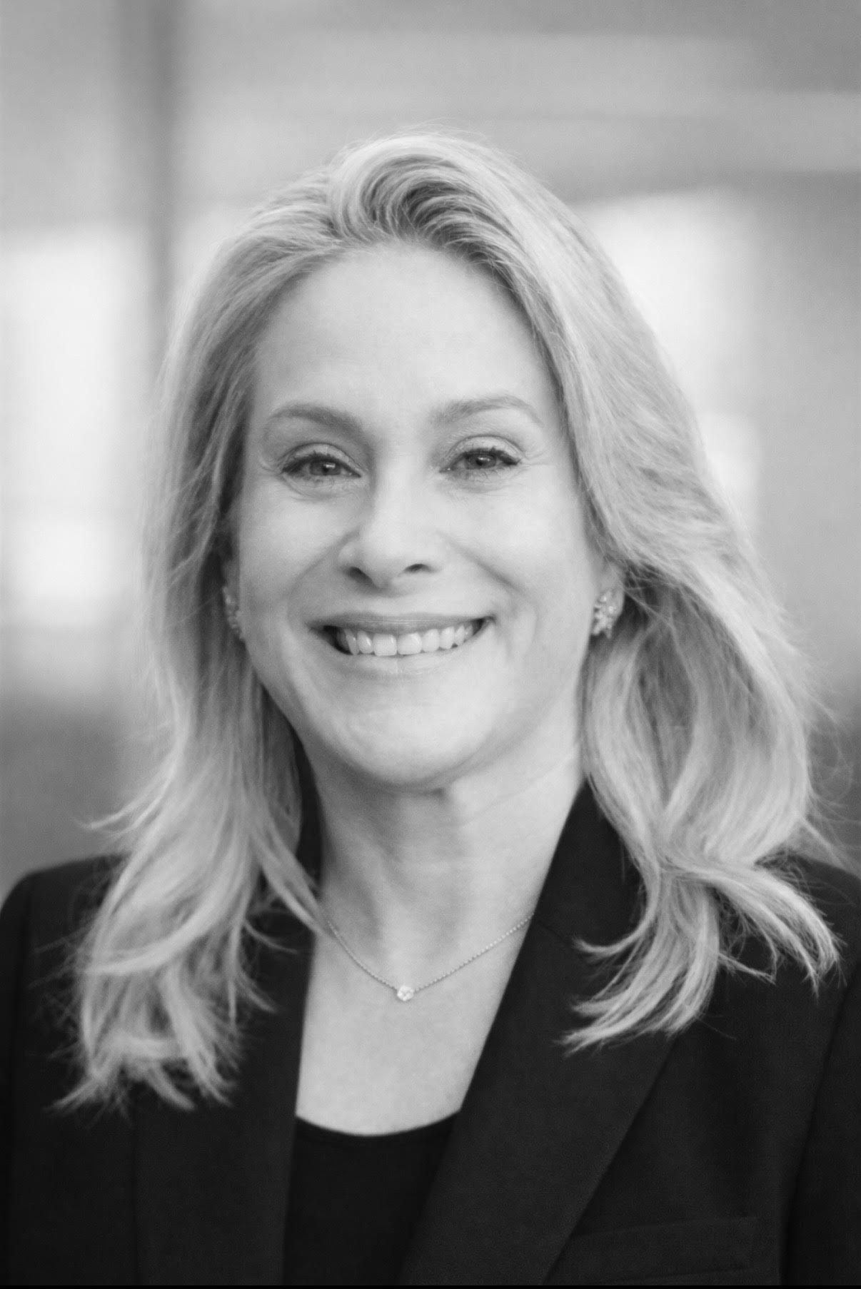 stephanie cooper _bw.png