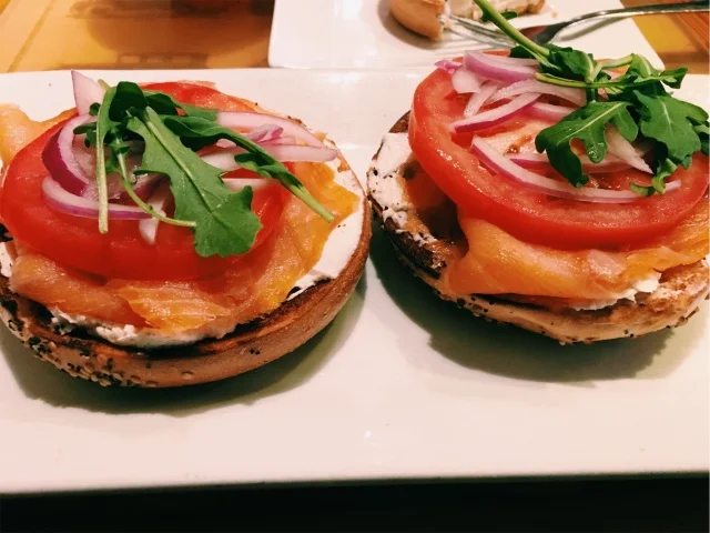 THINKING CUP - SALMON BAGEL