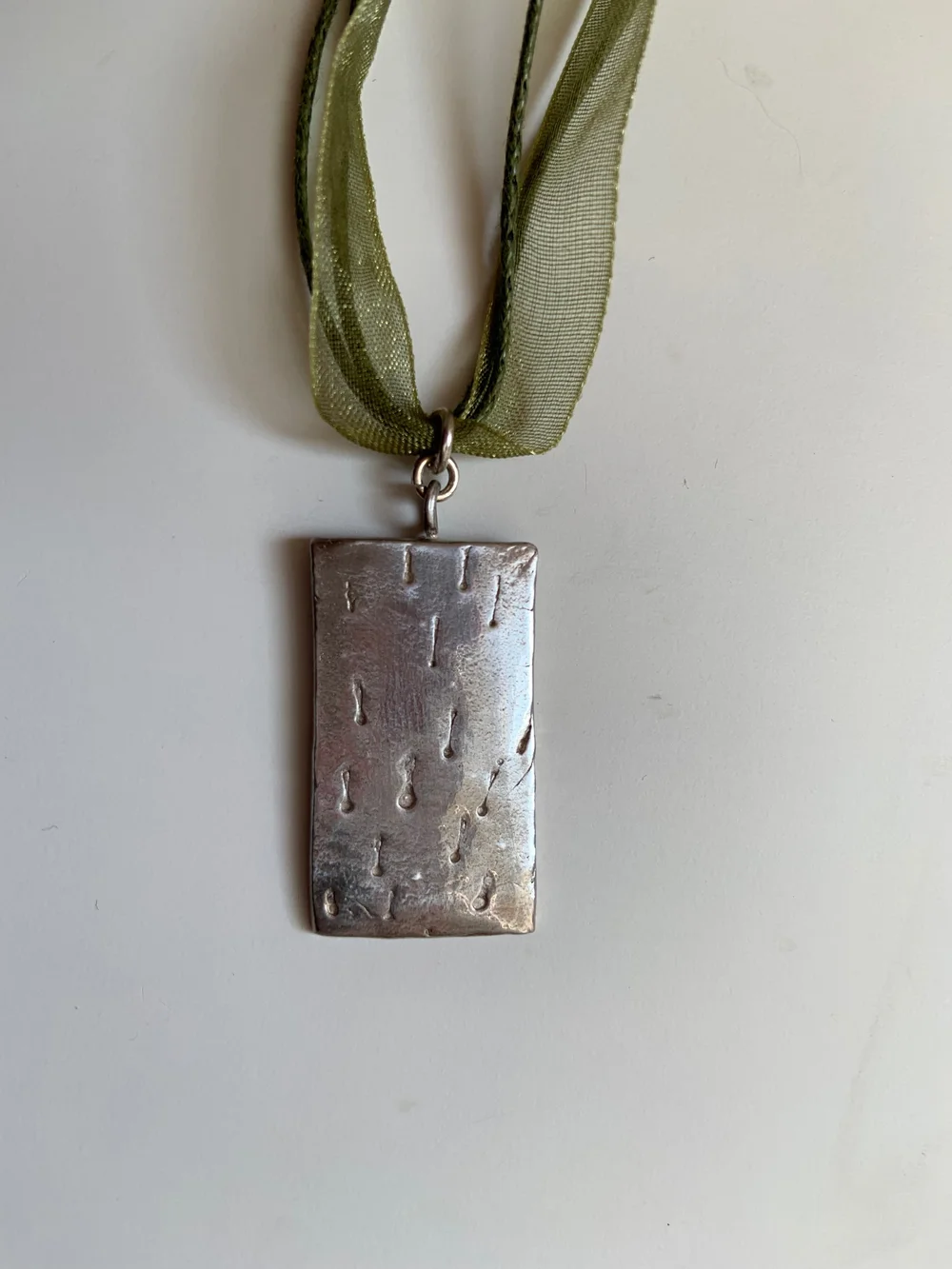 アクセサリー MASU RAINDROP NECKLACE MASU(エムエーエスユー)のRAINDROP NECKLACE PINKの通販