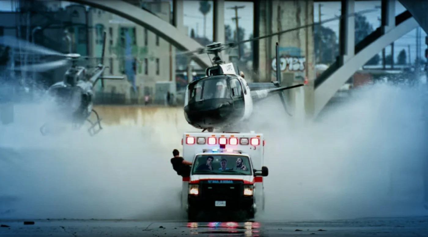 371 - Ambulance