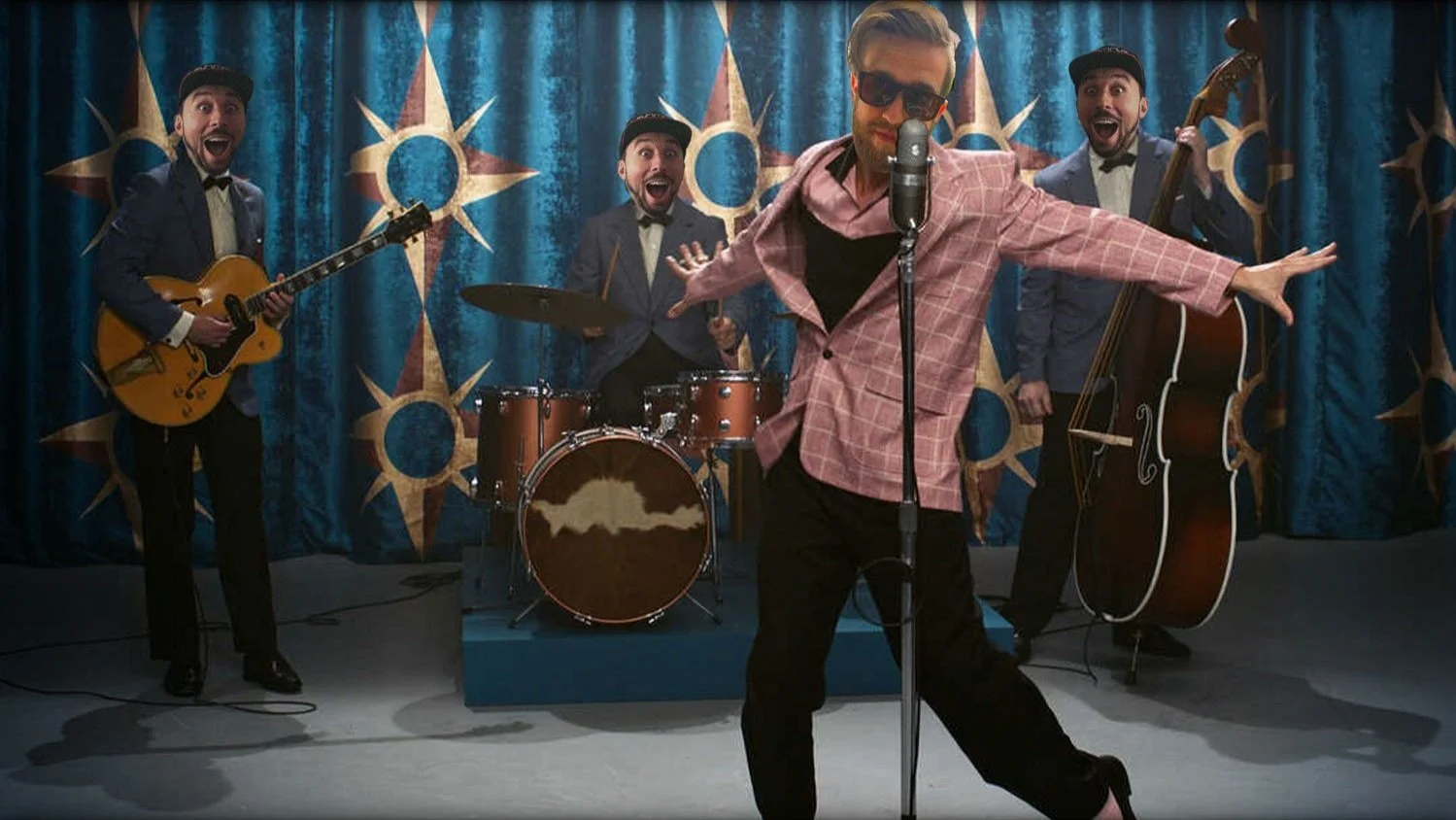382 - Elvis