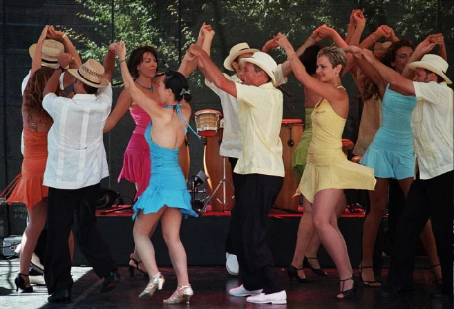salsa_moderna_1.jpg