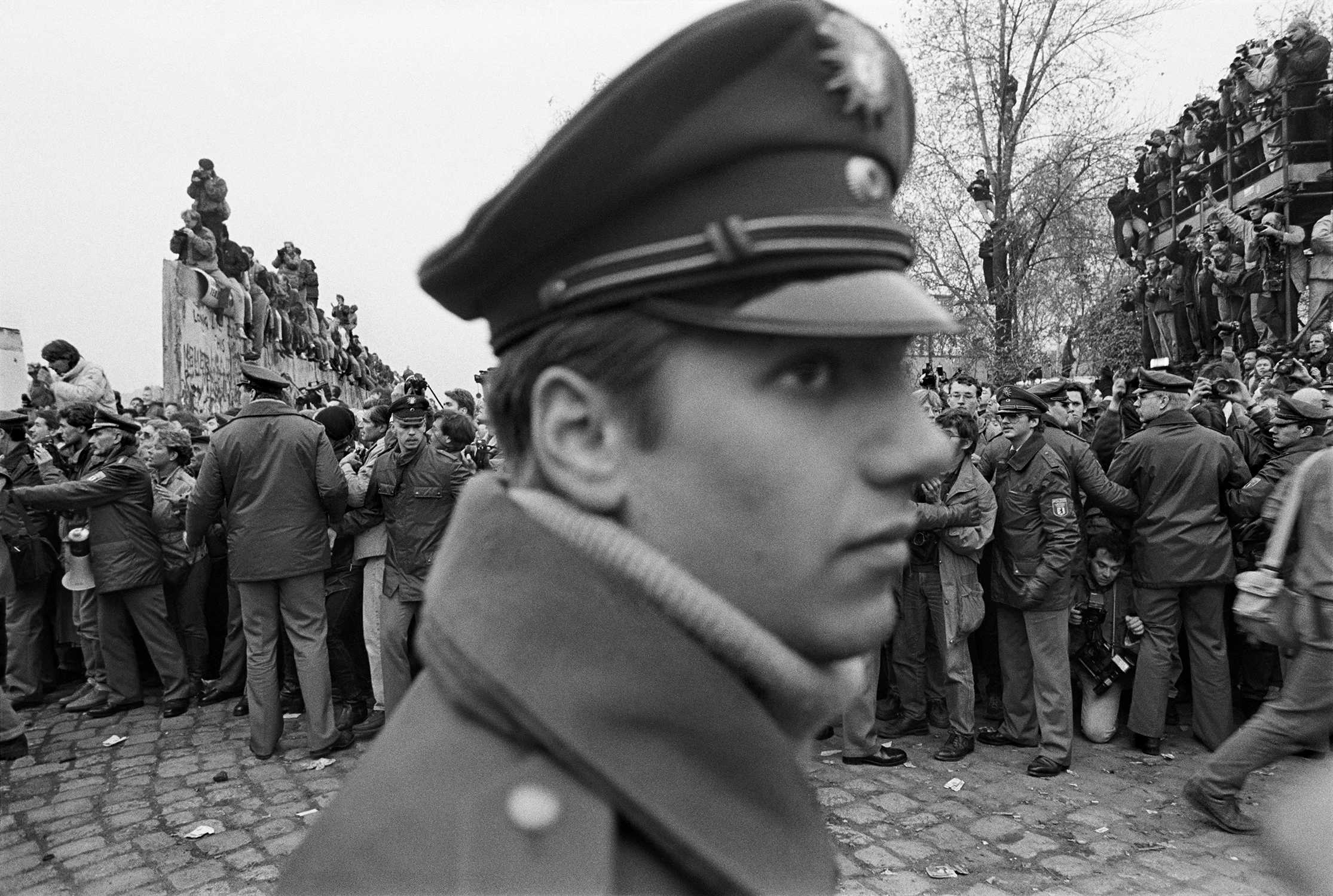 Berlin. November 1989 – Mark Power