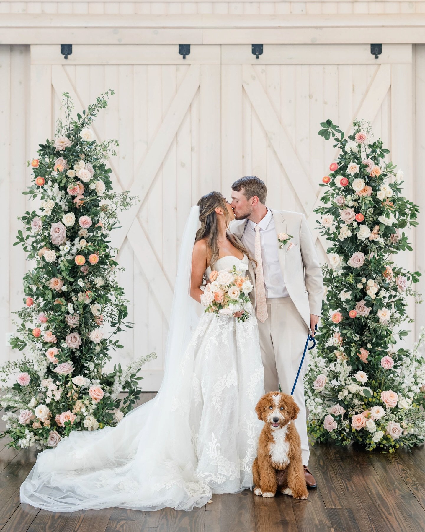 Introducing the Stanley&rsquo;s ft. Miller 🐾

@elizabethgilesevents
@alyssabuntonphoto 
@oliveandorangefloral 
@rosewood_farms 
@rougecatering