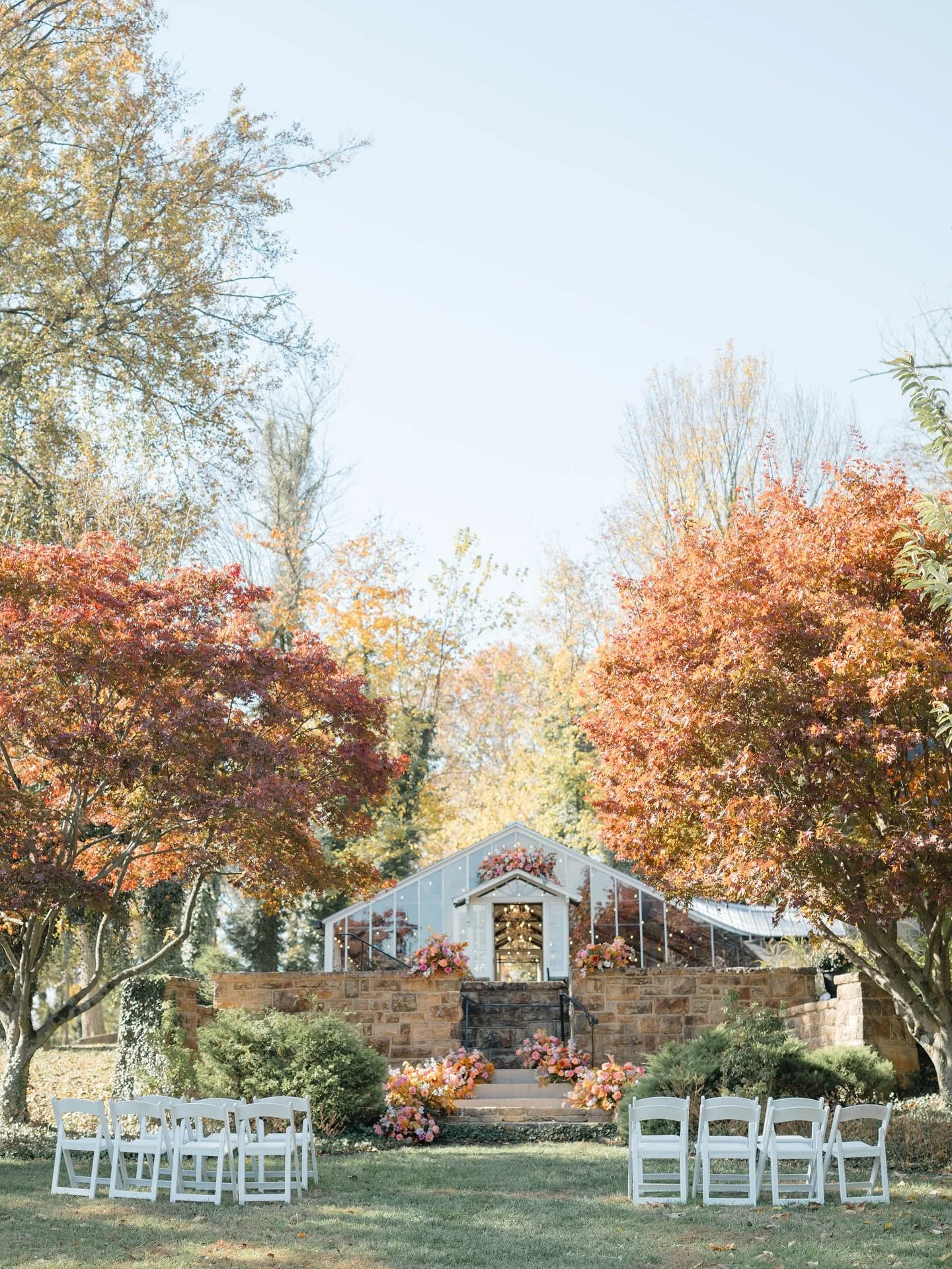 A beautiful day for an open house at Historic Shady Lane. 

Venue: @historicshadylane 
Coordination/Planning: @blakeeventco 
Photography: @alyssabuntonphoto 
Outdoor Florals: @everyone_deserves_flowers 
Indoor Florals: @blossomblissflorist 
Entertain