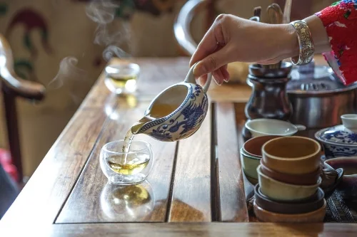 pouring tea.jpg
