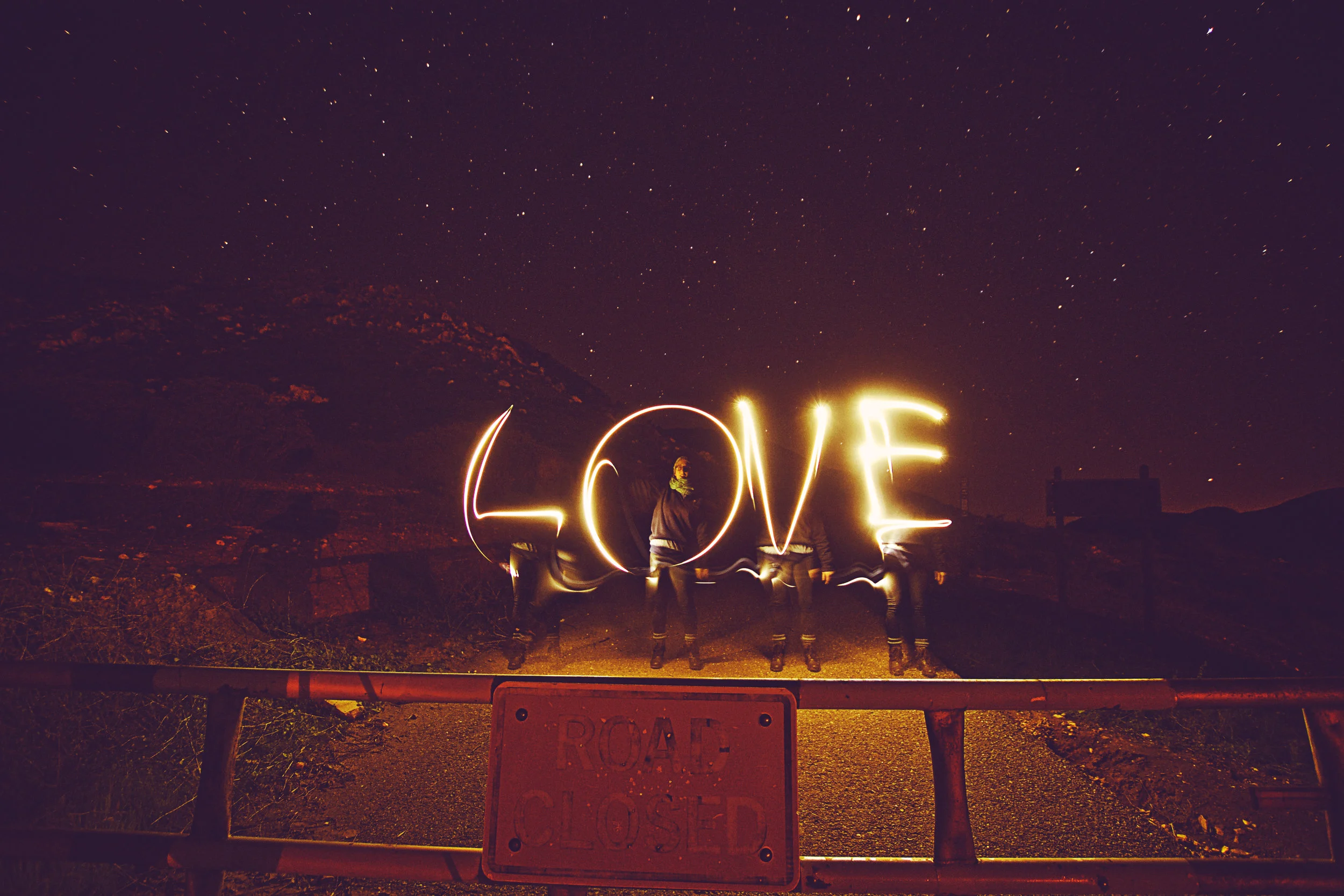 DSC_0018_lightpainting_love.jpg