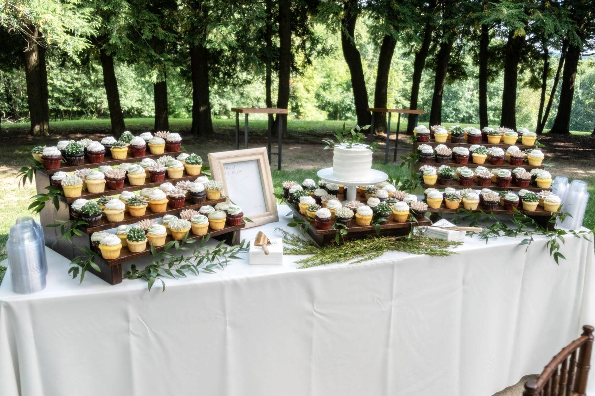 Hager Wedding_Cake Stands_2.jpg