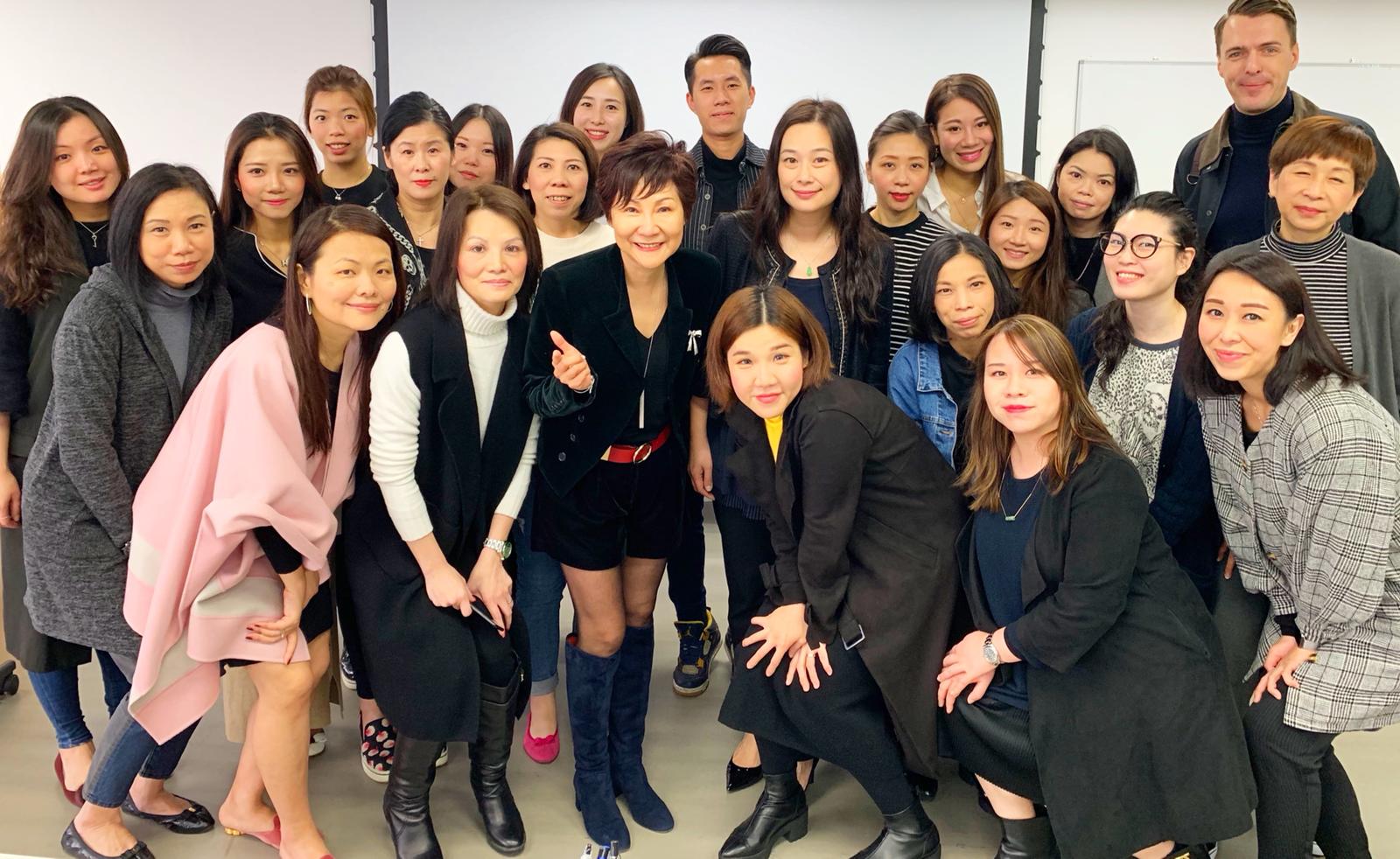 菲拉格慕香港公司 Top Seller Transformational Growth via Business Growth mindDer™, 2019