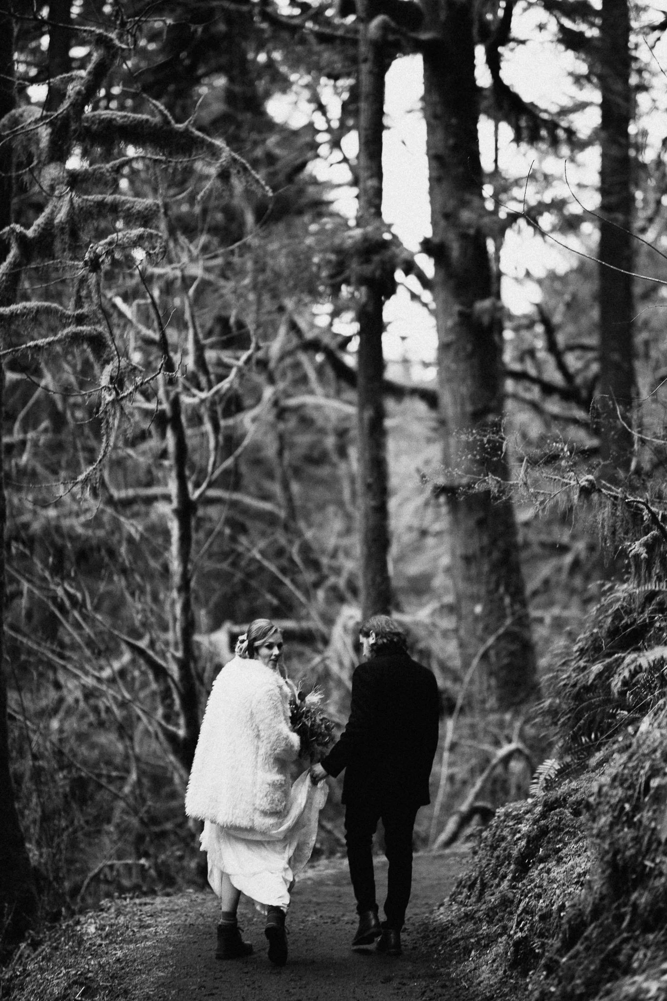 SilverFallsStateParkWedding-2956.jpg