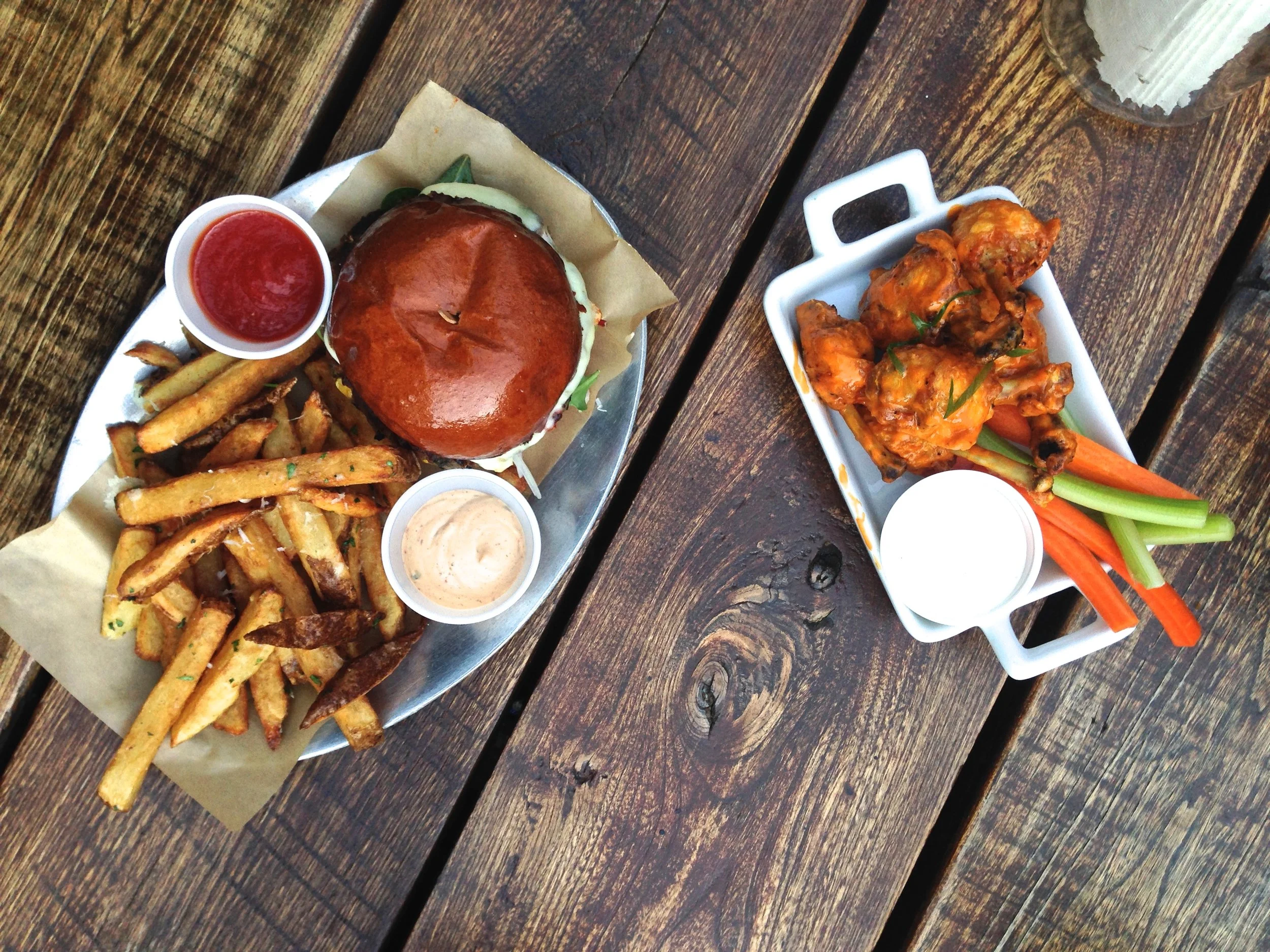 Burgers & Buffalo Wings