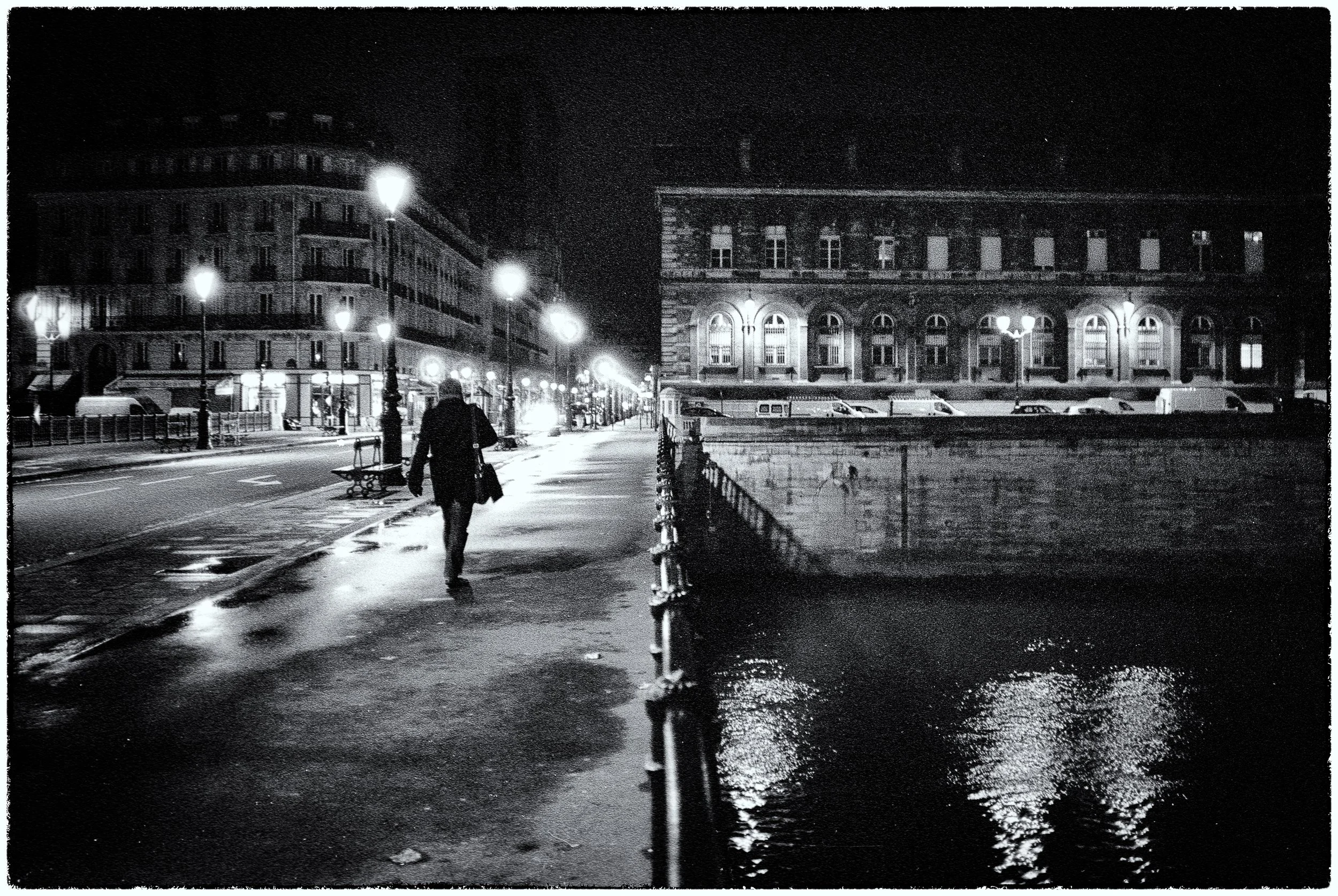 Paris, December, 5-30am Large.jpg