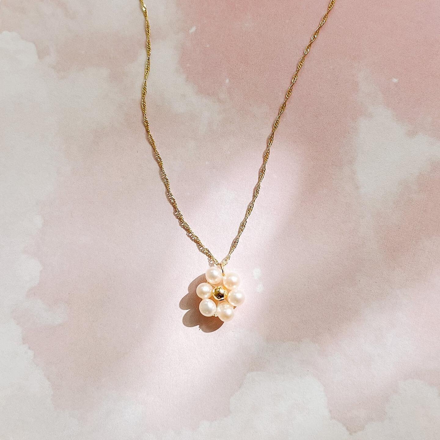 Bloom ✨

#gold #smallbusiness #musthave