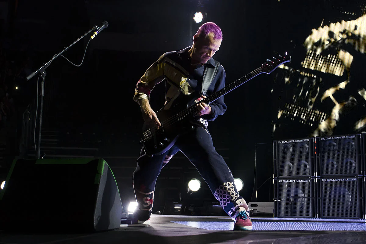 Flea-Red-Hot-Chili-Peppers.jpg
