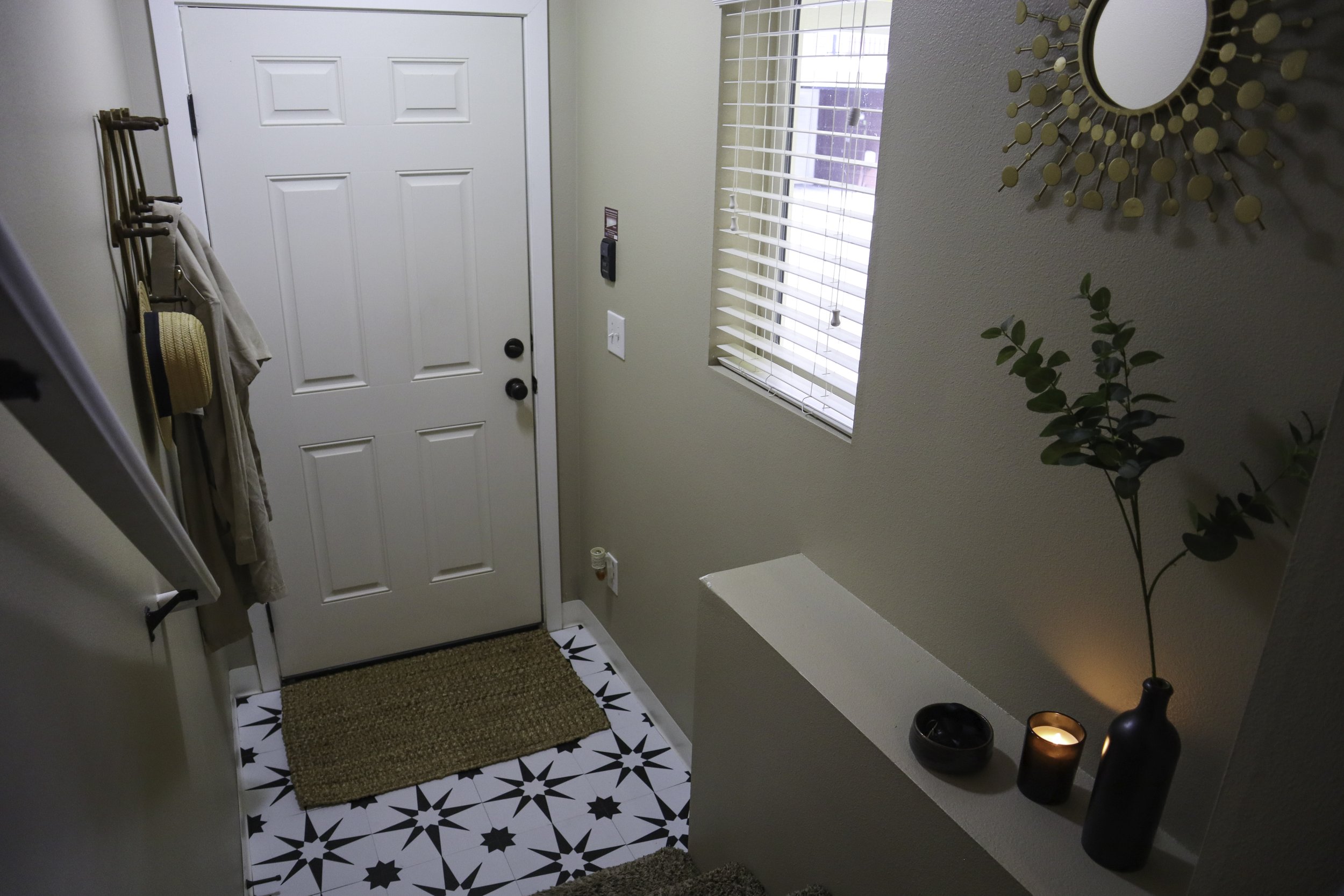 RENTER FRIENDLY ENTRY WAY MAKEOVER