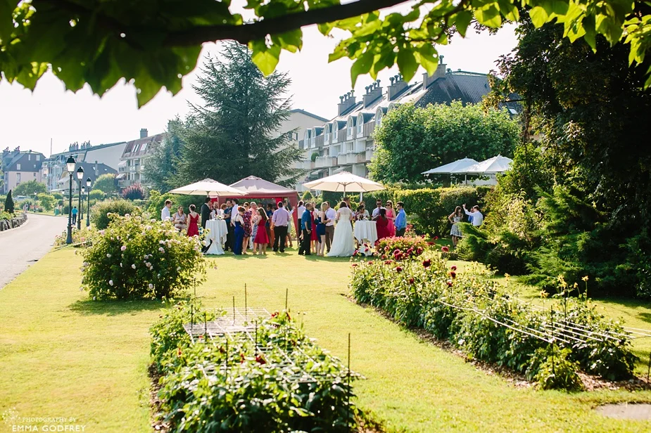 31-morges-wedding-red.jpg