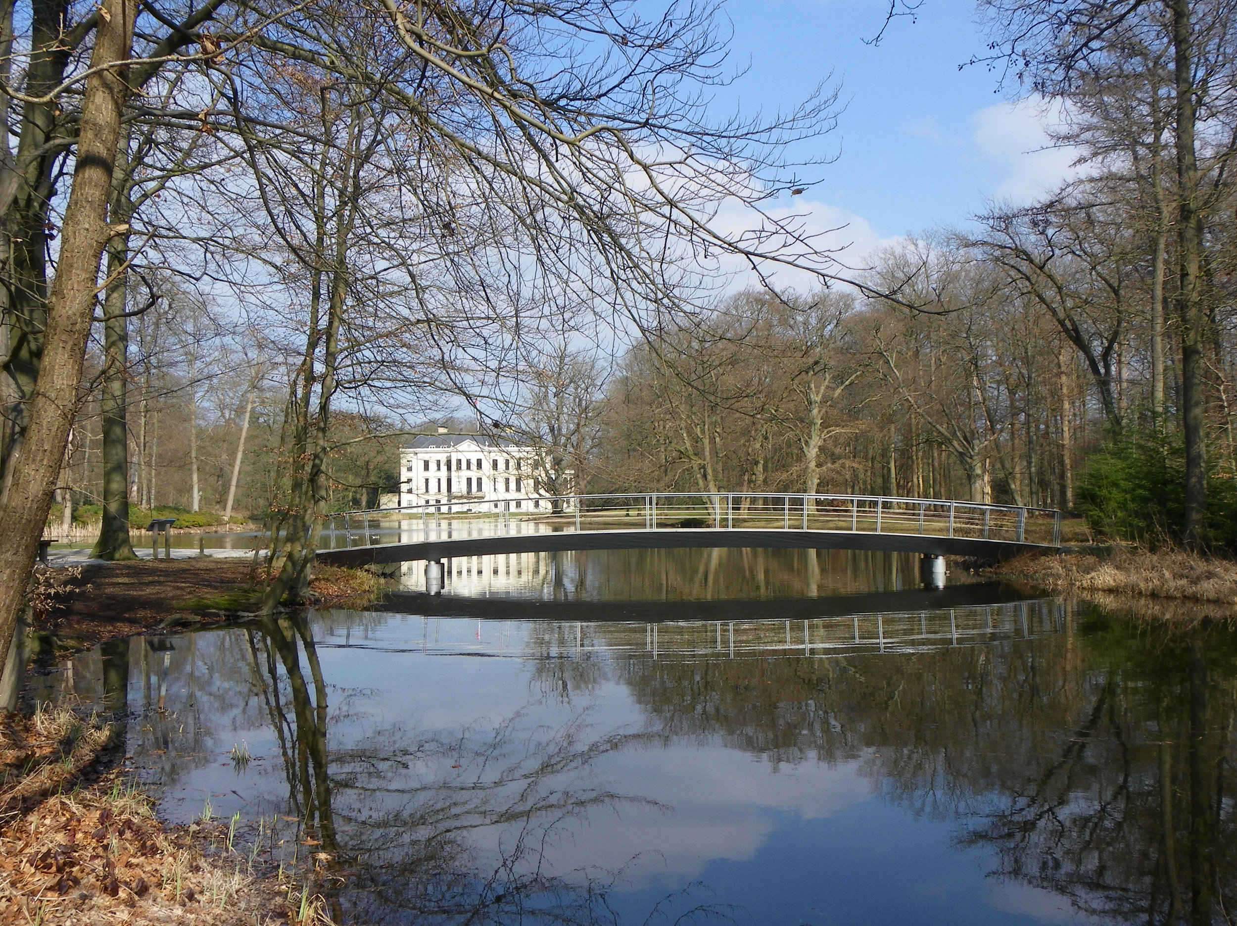 4 2 7 IMGP9385 huis en brug.jpg