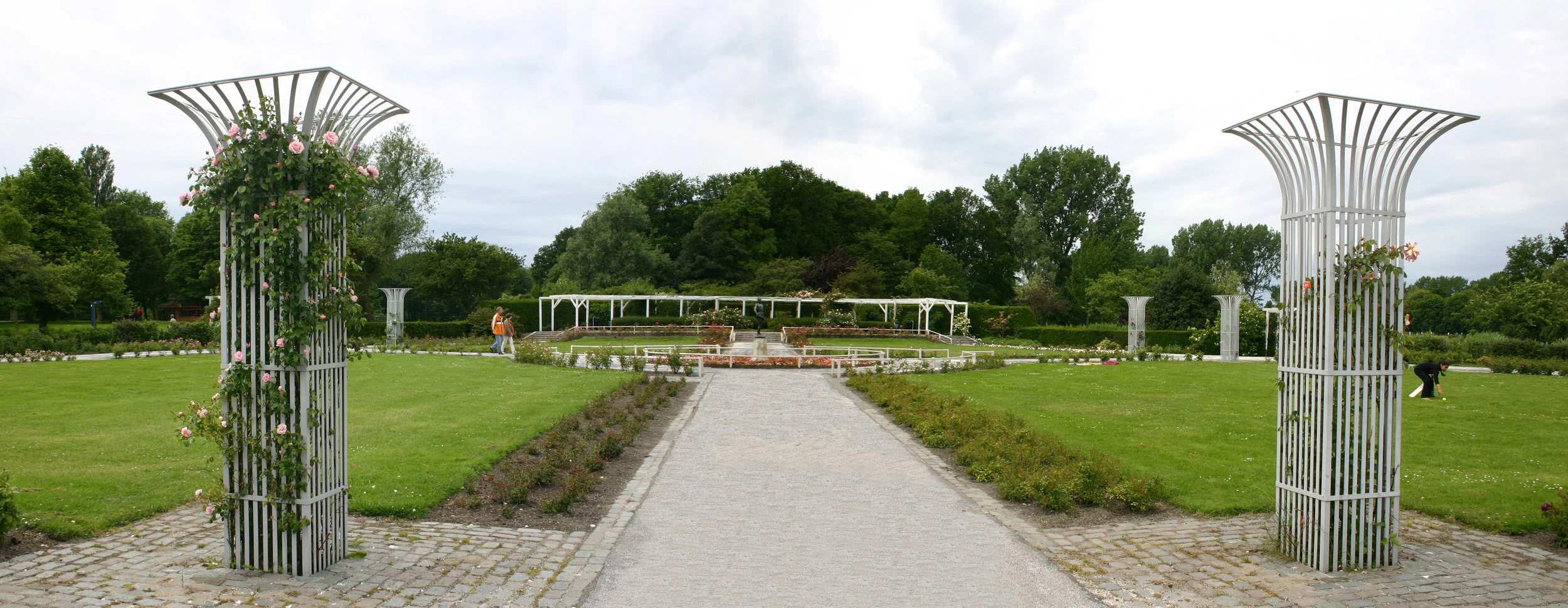 5 4 9 ZP DEN HAAG panorama rosarium.jpg