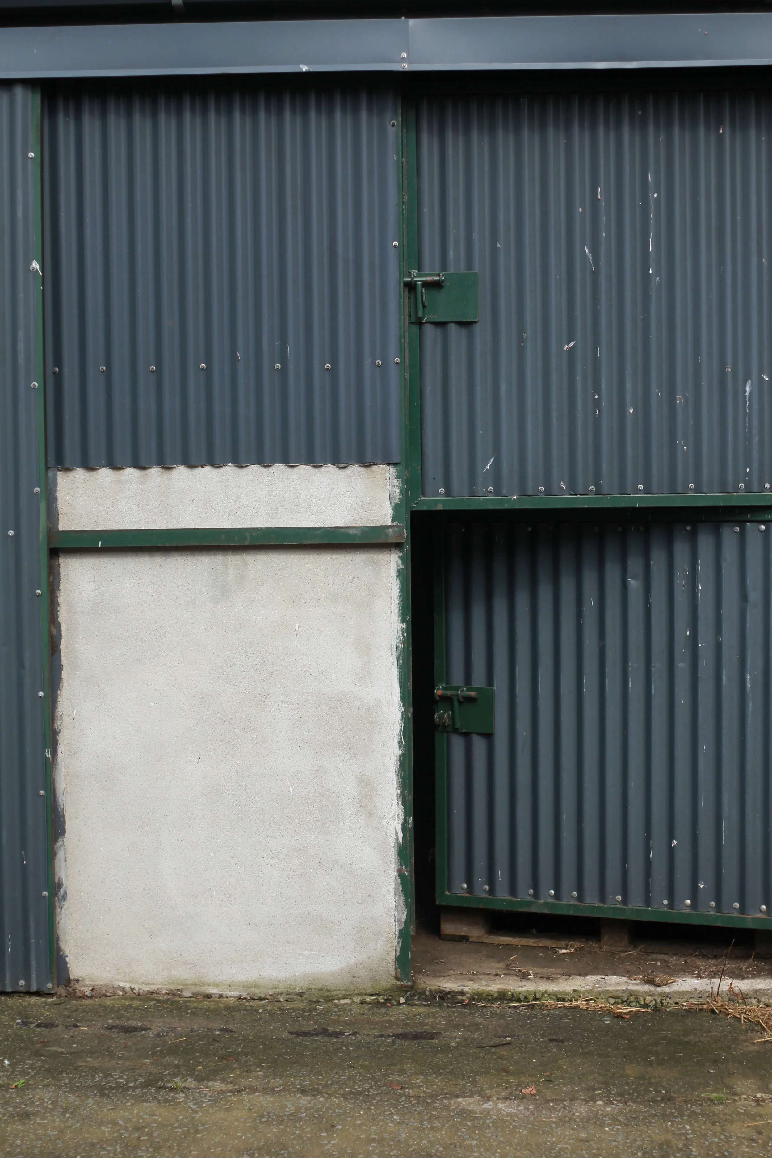 “Having clean and tidy work areas helps to improve hygiene and gives a better environment for both the cows and ourselves.” 