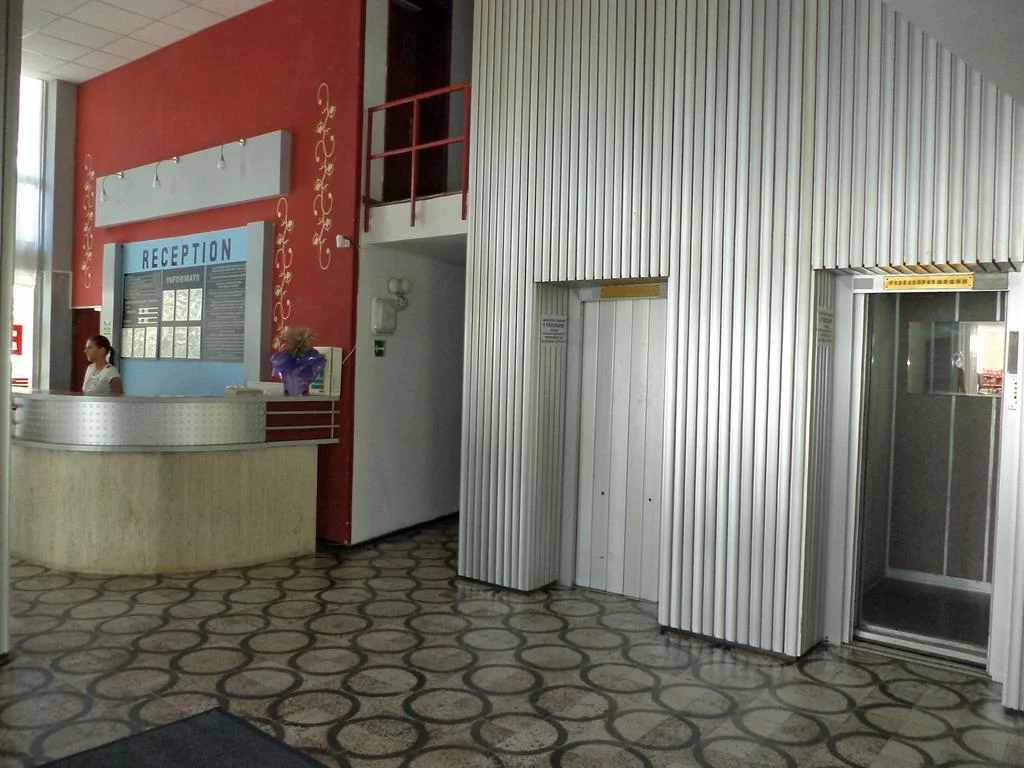 banat interior receptie 1.jpg
