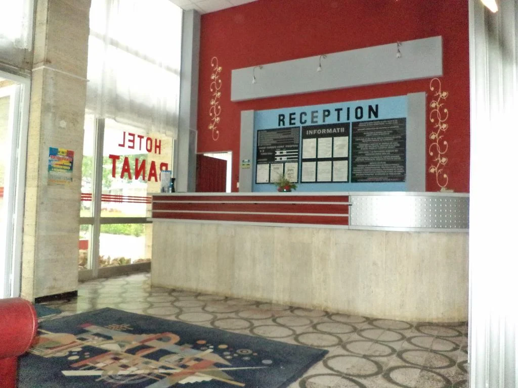 banat interior receptie 2.jpg