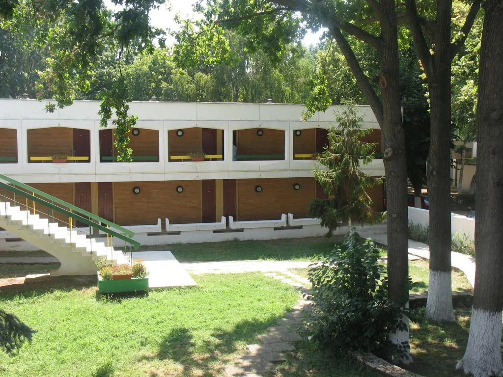 craiova exterior 2.jpg