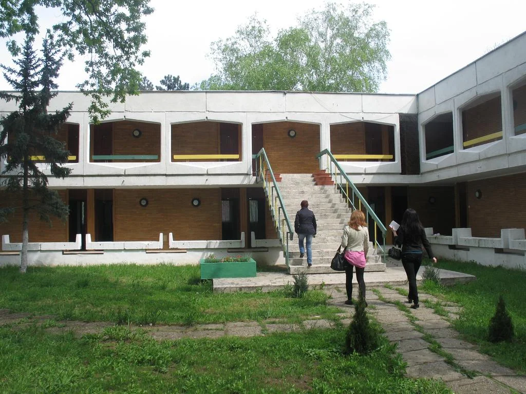 craiova exterior 7.jpg