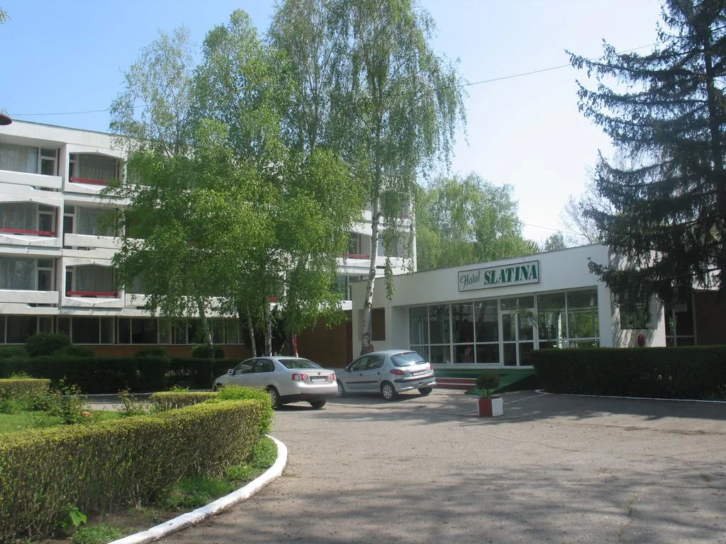 slatina exterior 3.jpg