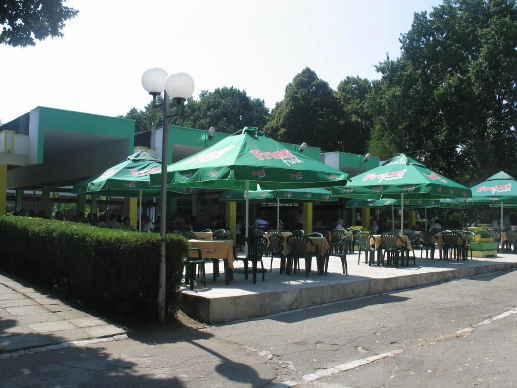 craiova restaurant 3.jpg