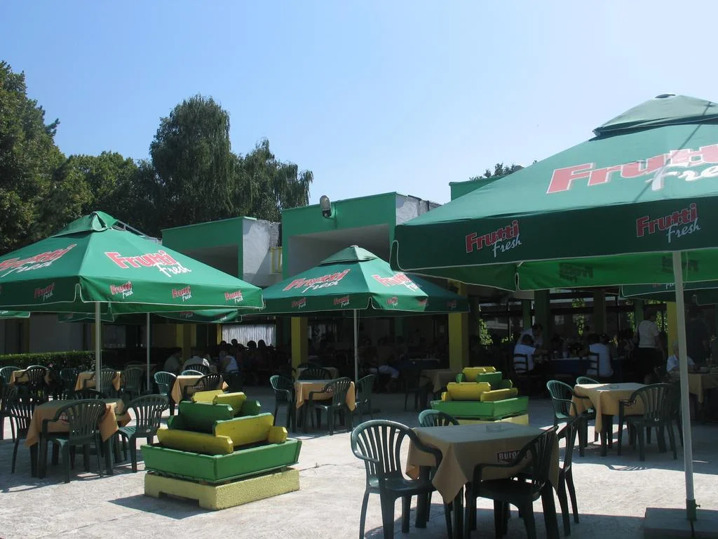 craiova restaurant 2.jpg
