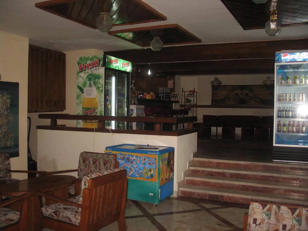 10727514.jpg