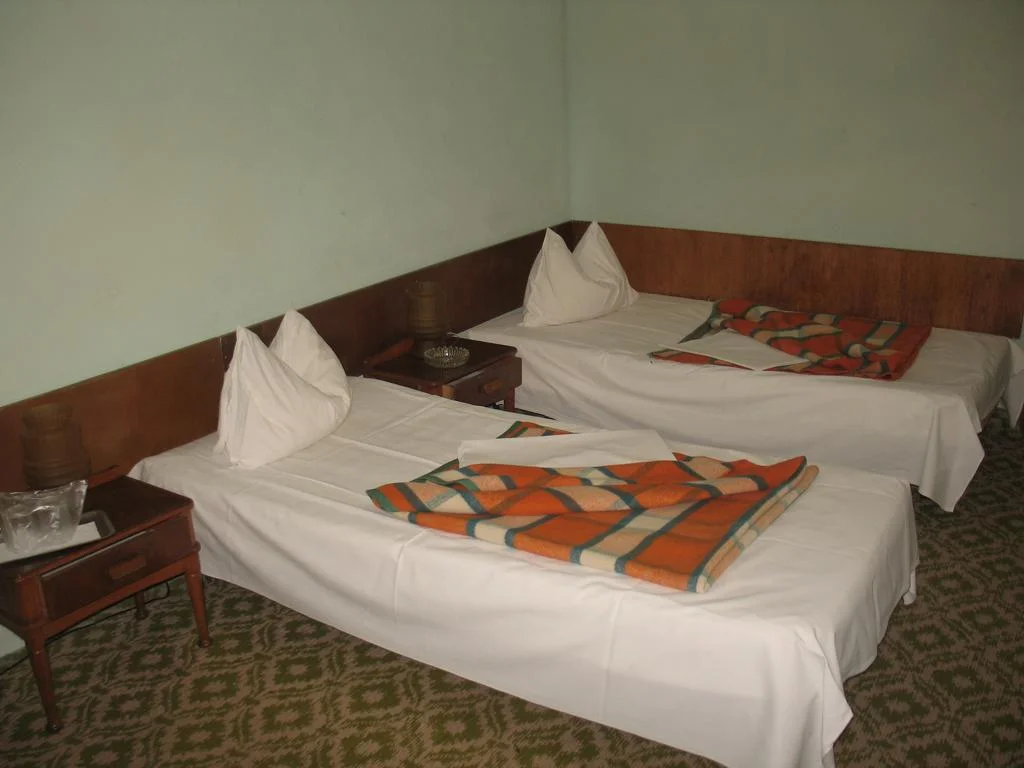 camera 5.jpg