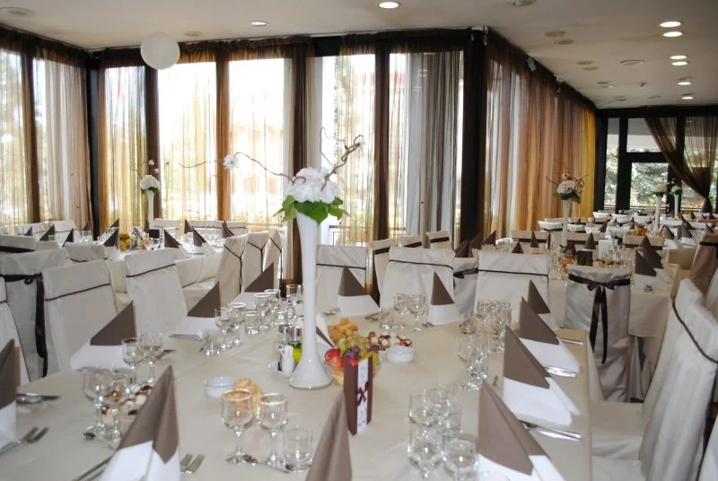 restaurant11.jpg