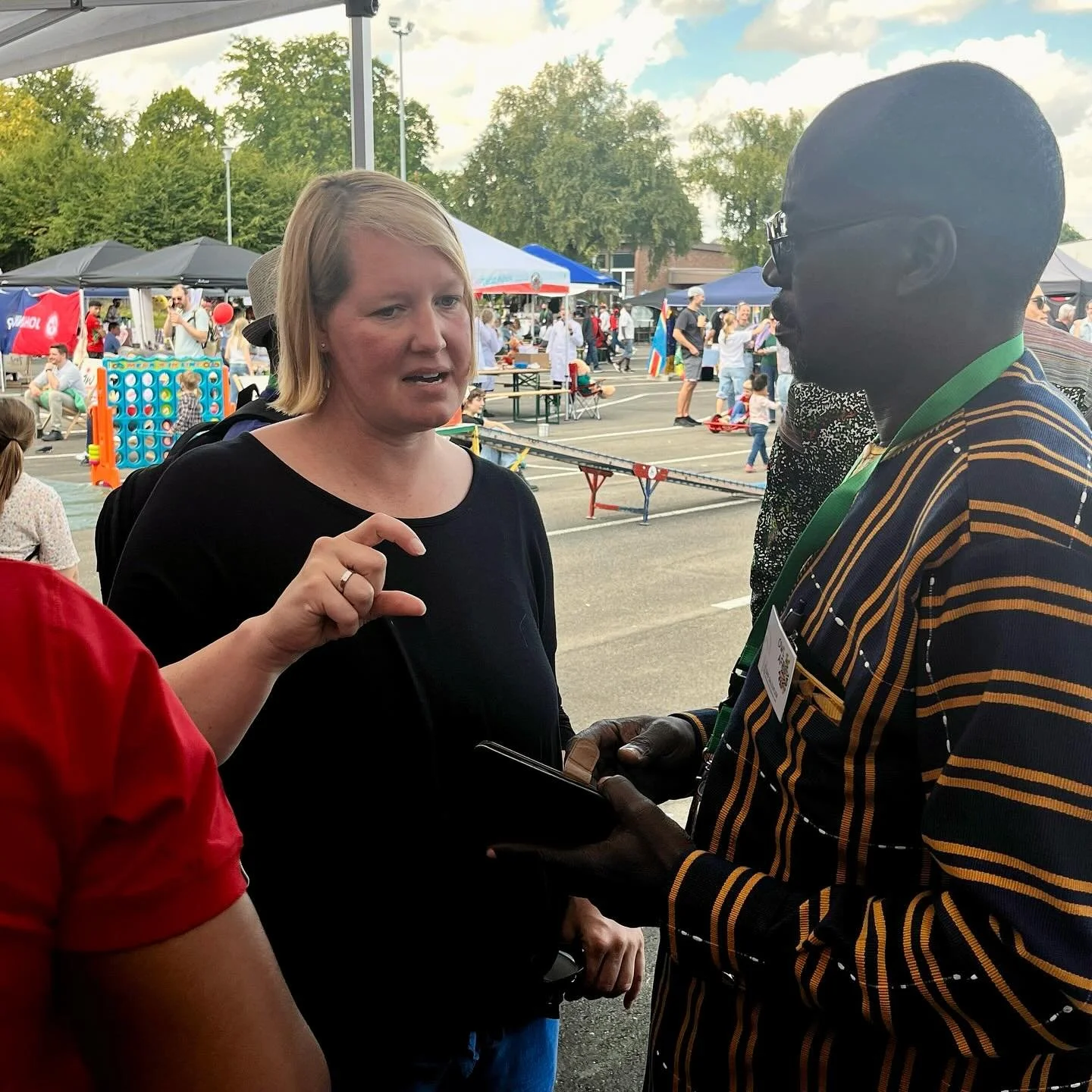 🇧🇫 Besuch aus Burkina Faso! 🌍
Heute fand als Abschluss der einw&ouml;chigen Delegationsreise  das Afro-Festival von @afrikawakati  zusammen mit dem @drkbielefeld  und der @awokvbielefeld  statt. Eine tolle Gelegenheit zum Austausch mit den G&auml;