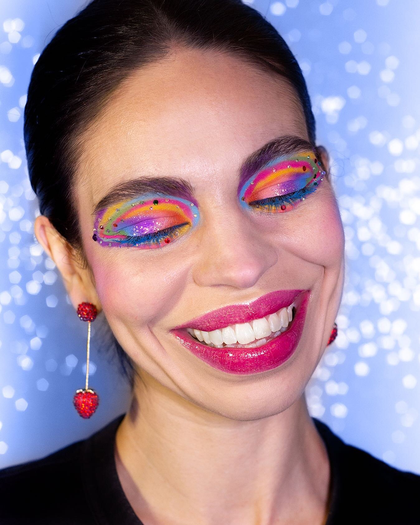 Ojos de piruleta 💕✨ Makeup inspirado en 🍭 #makeup #eyesmakeup #makeuplook #colorfulmakeup