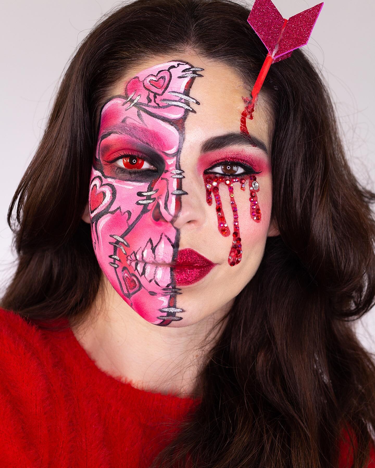 Happy VDay❤️ Inspired by the artist @ronniepaints #vdaymakeup #valentinesday #sanvalentin #antisanvalentin #antivalentinesday #antivdaymakeup #maquillajesanvalentin