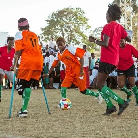24 teams played for the #globalgoals at the #GGWCUP in Nairobi in 2017. We would love to see your pics... please share and tag @ggwcup. ⁠
⁠
📸  team Shine Women Amputee FC playing for #SDG13 VS Team Merit Kenya Sustainable Gems playing for #SDG5. ⁠
⁠
#taketheball #sdgball