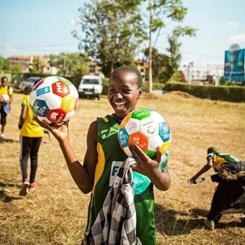 The morning of the #GGWCUP in Nairobi in 2019 we did a series of playful morning training sessions with a big group of kids and young players. ⁠
⁠
The sessions inspired us to create Global Goals Impact Games -> all free games and drills for the #globalgoals. Go to www.ggimpactgames.com.⁠
⁠
#taketheball #sdgball #ggwcup @eirsoccer