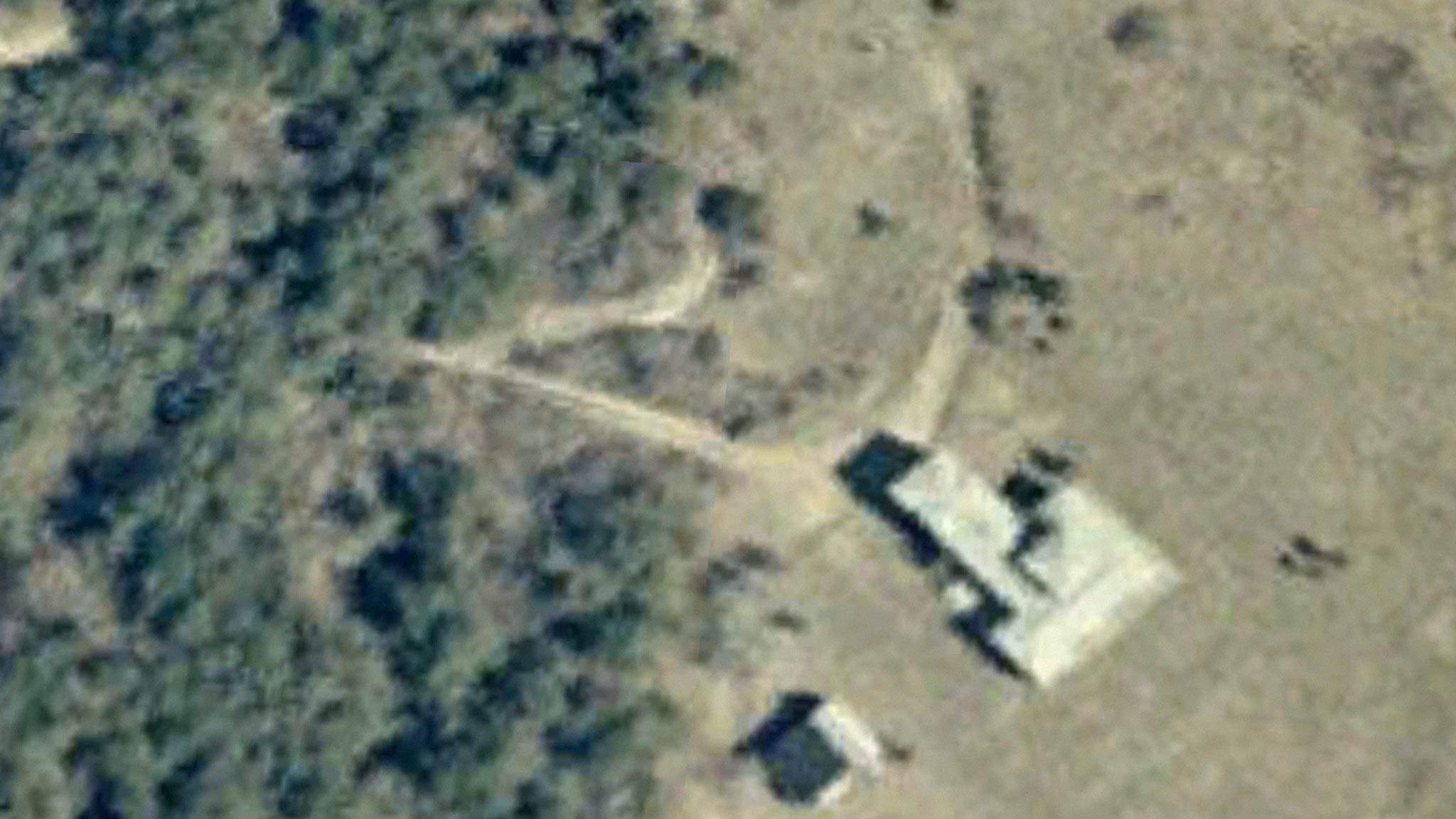 Martha's Vineyard satellite image from 2001 before mansion