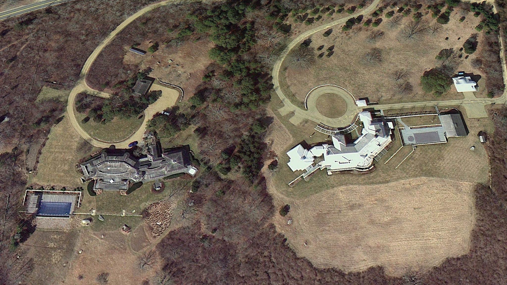 Martha's Vineyard satellite image from 2012 after mansions were built