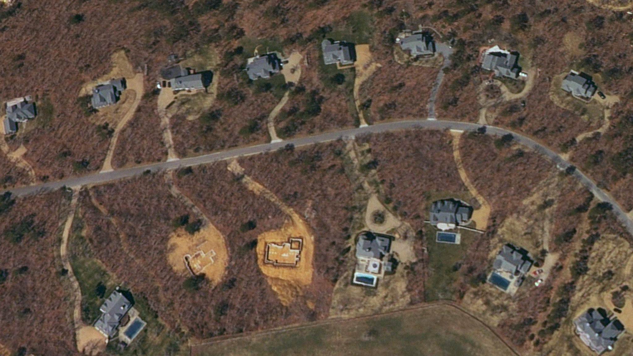 Martha's Vineyard satellite image from 2005 after mansions