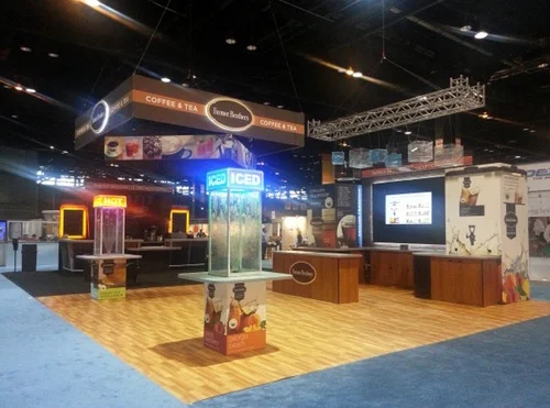 empty-booth-shot-lit-600x450.jpg