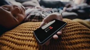Galaxy-S22-S22-Official-Film-15
