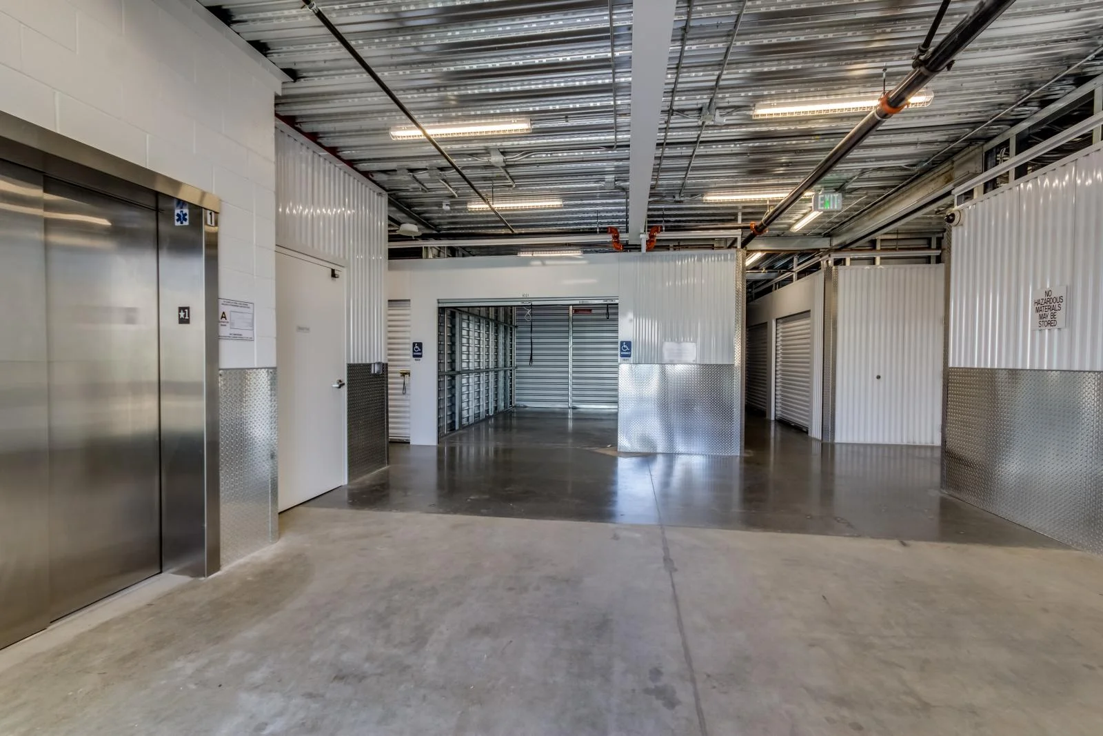 6401_oak_canyon_dr_MLS_HID1116395_ROOMinterior1.jpg