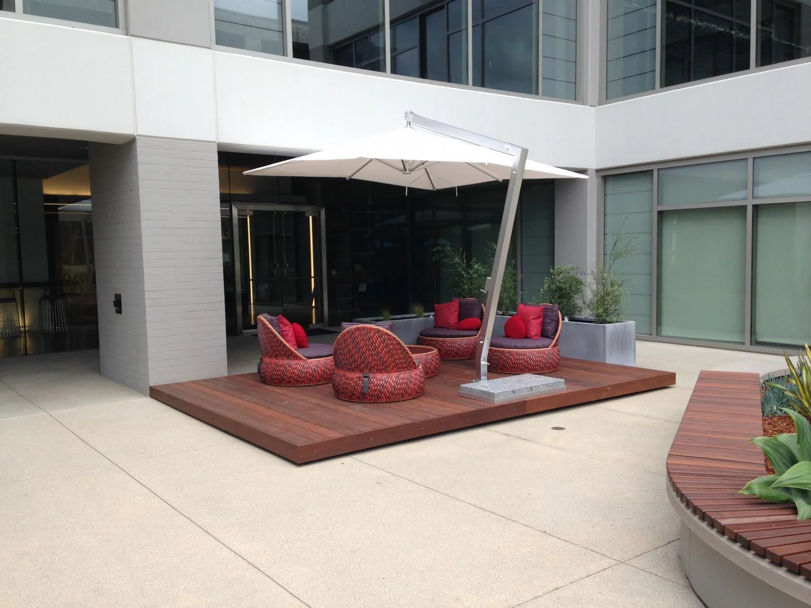 COURTYARDDECKING6.jpg